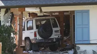 Driver smashes SUV into Huntington Beach home