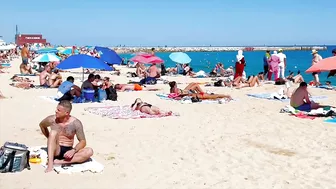 Beach Nova Icaria, Barcelona beach walk