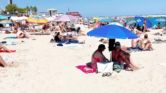 Beach Nova Icaria, Barcelona beach walk