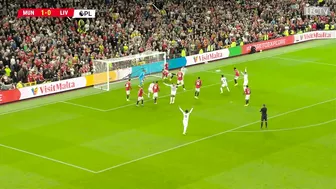 HIGHLIGHTS: Man Utd 2-1 Liverpool | Salah scores late consolation at Old Trafford