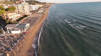 La spiaggia di #silvimarina con #djimini3pro e #djifpv