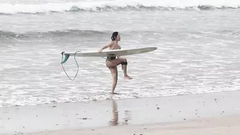 Ladies On Sand Bottom Peelers – Kuta Beach