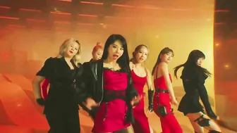 TWICE "Talk that Talk" M/V