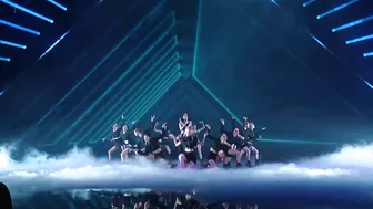 BLACKPINK Performs "Pink Venom" | 2022 VMAs