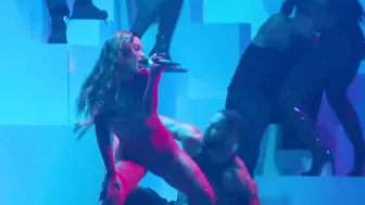 Anitta Performs "Envolver" | 2022 VMAs