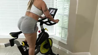 Indoor Bike Stretching - Legs and glutes workout