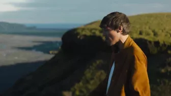 Louis Tomlinson - Bigger Than Me (Official Video)