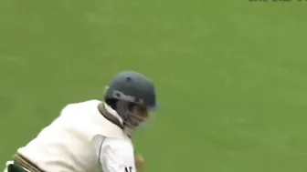 TOP 10 MOST FUNNY MOMENTS IN CRICKET HISTORY EVER