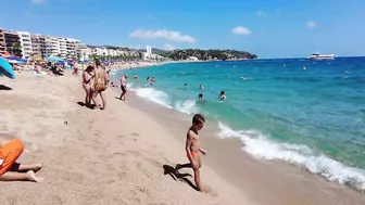 Beach Walking tour - Costa Brava Spain - Spain Holiday, August 2022