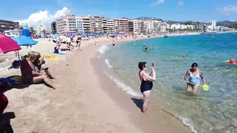 Beach Walking tour - Costa Brava Spain - Spain Holiday, August 2022