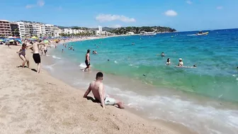 Beach Walking tour - Costa Brava Spain - Spain Holiday, August 2022