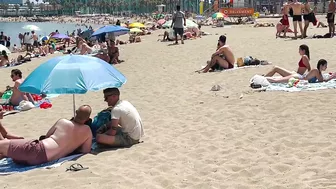 Beach Sant Sebastia, Barcelona beach walk