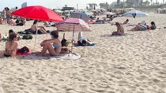 Barcelona beach walk/Beach Bogadell