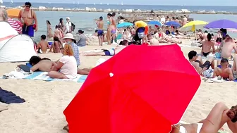 Beach Barceloneta/ Barcelona beach walk