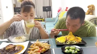 今天给你来个重口味的#eating show#eating challenge#husband and wife eating food#eating#mukbang #asmr eating