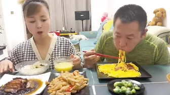 今天给你来个重口味的#eating show#eating challenge#husband and wife eating food#eating#mukbang #asmr eating