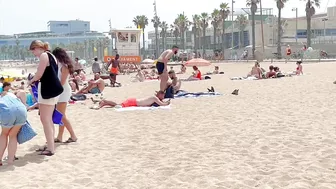 Barcelona beach walk / beach Sant Sebastia / walking Spain best beaches