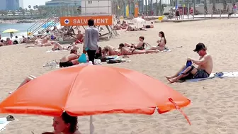 Barcelona beach walk / beach Sant Sebastia / walking Spain best beaches