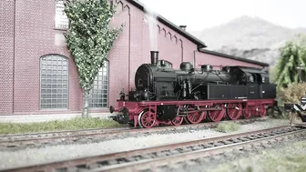 Model Railway Operations at the Steam Locomotive Engine Shed - Smoky Model Trains in HO Scale