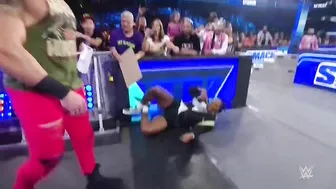 Braun Strowman clears the runway of the Maximum Male Models: SmackDown, Sept. 16, 2022