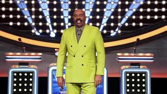 Holey Moley vs. Kimberly Williams-Paisley on Celebrity Family Feud!