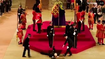 Royal guard FAINTS at Queen's funeral, until...