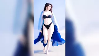 Renu Kaushal Bikini Review | Bollywood Point | #renukaushal #bikini