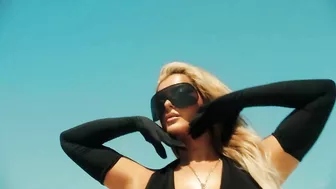 David Guetta & Bebe Rexha - I'm Good (Blue) [Official Music Video]