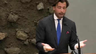 CHAOS IN TWEEDE KAMER - Kabinet loopt weg bij complotgewauwel BAUDET