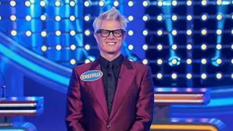 'Jackass' Star Johnny Knoxville Plays Fast Money - Celebrity Family Feud