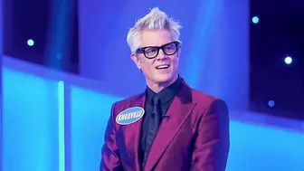 'Jackass' Star Johnny Knoxville Plays Fast Money - Celebrity Family Feud