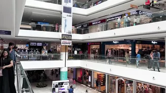 Chess challenge in a shopping mall ? | The rapidly changing chess scene in India