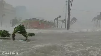 15ft Storm Surge Washes Away Homes in Ft. Myers Beach - Hurricane Ian