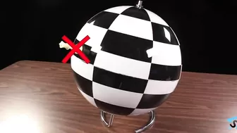 How to play Spherical Chess