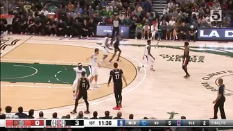 Kawhi Leonard first bucket back for the Clippers in preseason game vs Trail Blazers