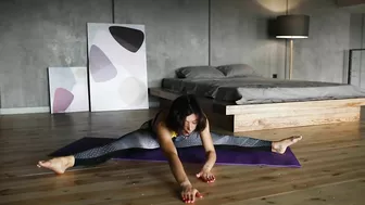 Hot Yoga Art & Legs Stretching