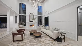 $6.95M! Breathtaking home in Calabasas with a celebrity interior designer by 23 luxury home brands