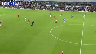 EVERTON 1-2 MAN UNITED | Premier League highlights