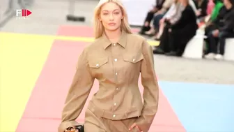 GIGI HADID Best Model Moments SS 2023 - Fashion Channel