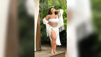 Adriana Dondada Plus Size Model | Social Media Influencer | Instagram Celebrity Biography in English