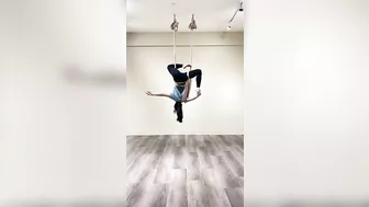 1️⃣8️⃣8️⃣空瑜串連 Aerial Yoga (依涵)