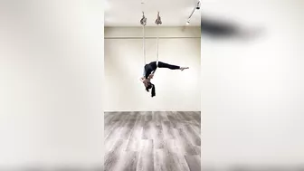 1️⃣8️⃣8️⃣空瑜串連 Aerial Yoga (依涵)