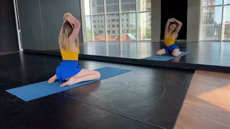 Yoga Training-Sexy Yoga Subscribe Please ????