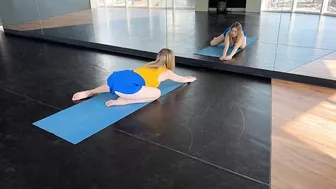 Yoga Training-Sexy Yoga Subscribe Please ????