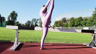 Contortion and Gymnastics/ Performance Super splits/ Workout STRETCH Legs