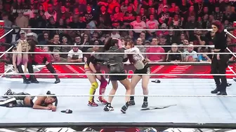 Damage CTRL accept WarGames Challenge from Bianca Belair, Alexa Bliss and Asuka: Raw, Nov. 7, 2022