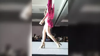 Models TRIP & FALL during Javier Hernández's fashion show in Poza Rica de Hidalgo (October 6, 2022)