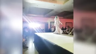 Models TRIP & FALL during Javier Hernández's fashion show in Poza Rica de Hidalgo (October 6, 2022)