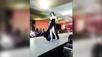 Models TRIP & FALL during Javier Hernández's fashion show in Poza Rica de Hidalgo (October 6, 2022)