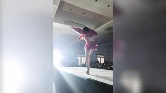 Models TRIP & FALL during Javier Hernández's fashion show in Poza Rica de Hidalgo (October 6, 2022)